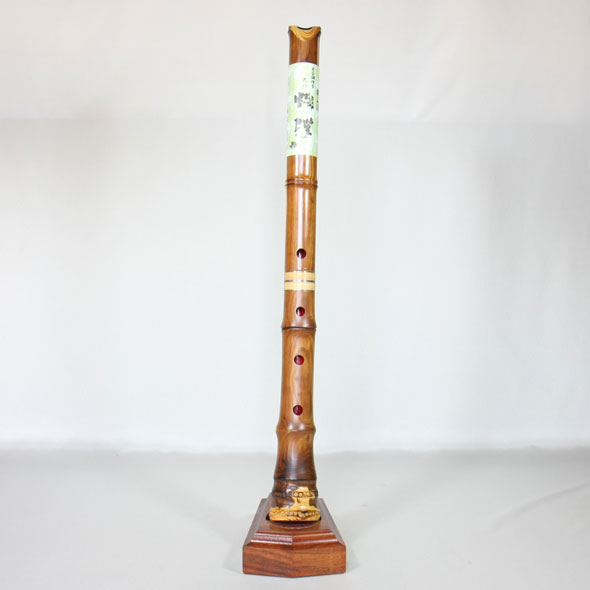 0435尺八立 一本立て(花櫚) ワダ楽器-蝴蝶宝｜木管尺八・しの笛